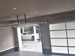 Avoid Costly Garage Door Repairs | Garage Door Repair Oak Park, IL Avoid Costly Garage Door Repairs | Garage Door Repair Oak Park, IL